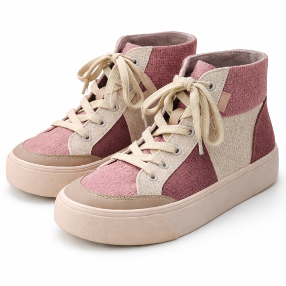 Rocketdog Stylish Pink and Beige High-Top Platform Quilted Sneakers - Picture 2 of 3